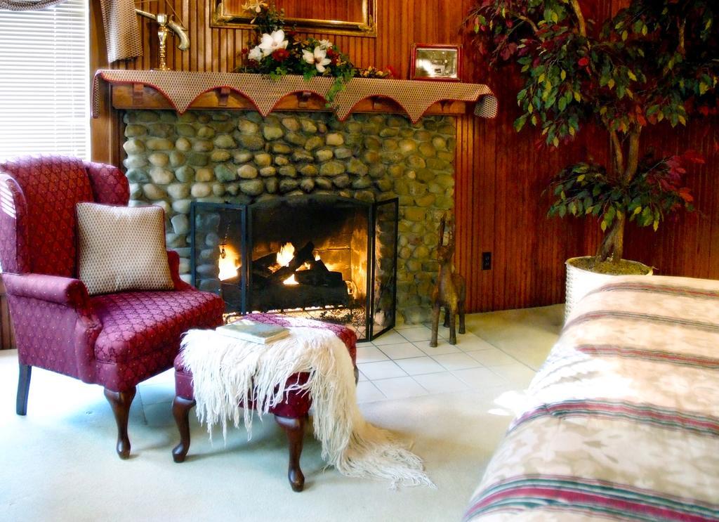 Arbor Hill Inn La Porte Buitenkant foto