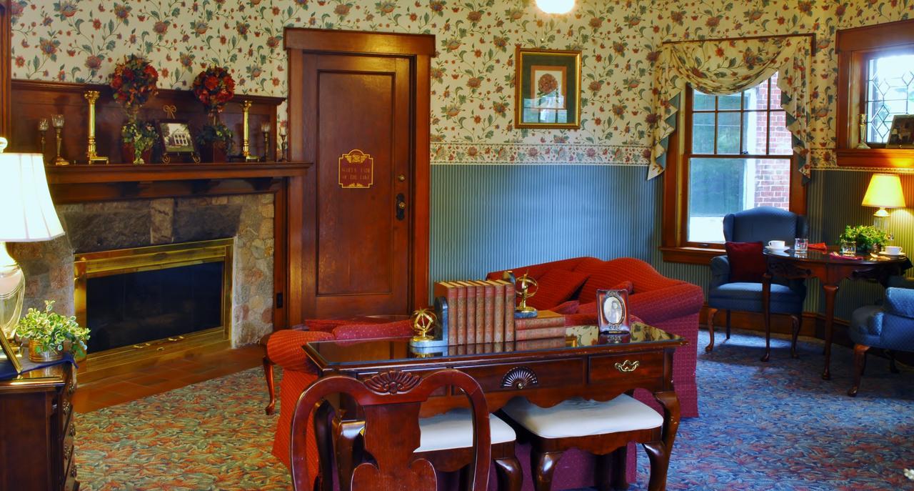 Arbor Hill Inn La Porte Buitenkant foto