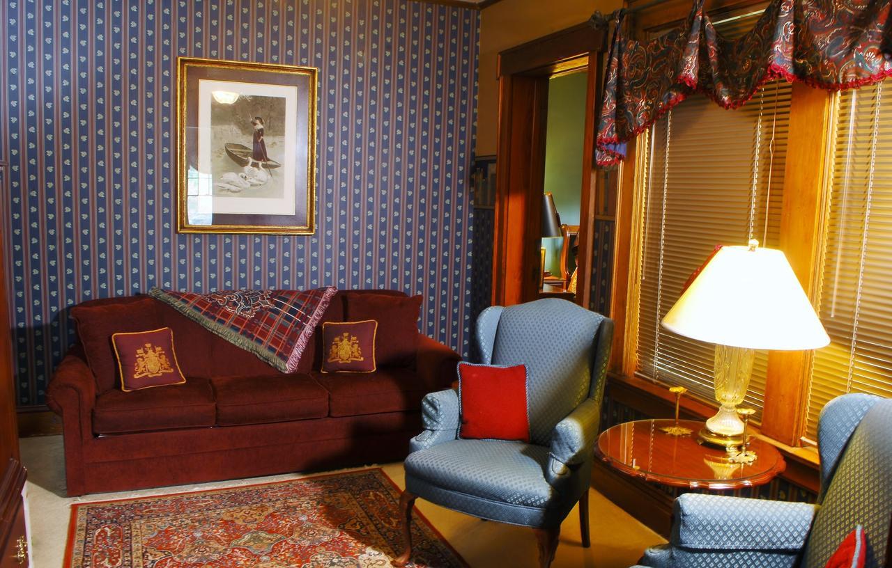 Arbor Hill Inn La Porte Buitenkant foto