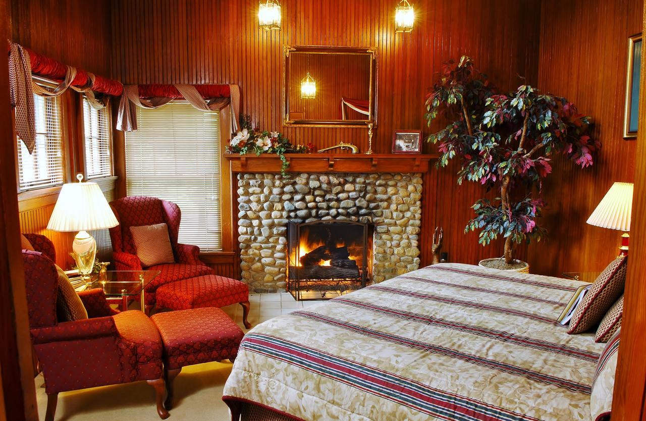 Arbor Hill Inn La Porte Buitenkant foto