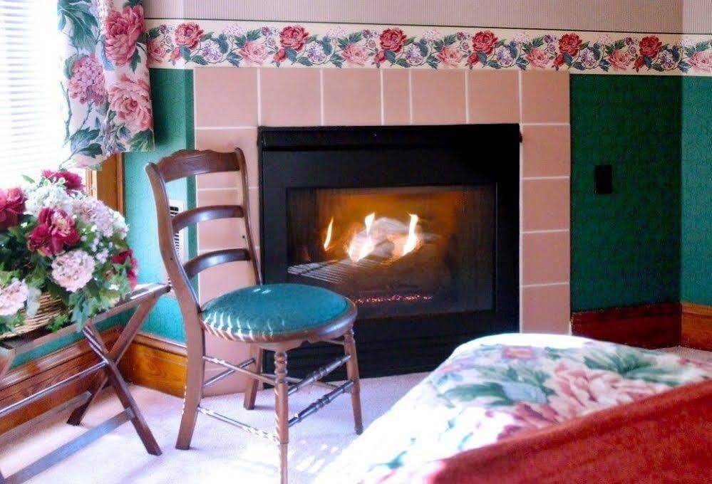 Arbor Hill Inn La Porte Buitenkant foto